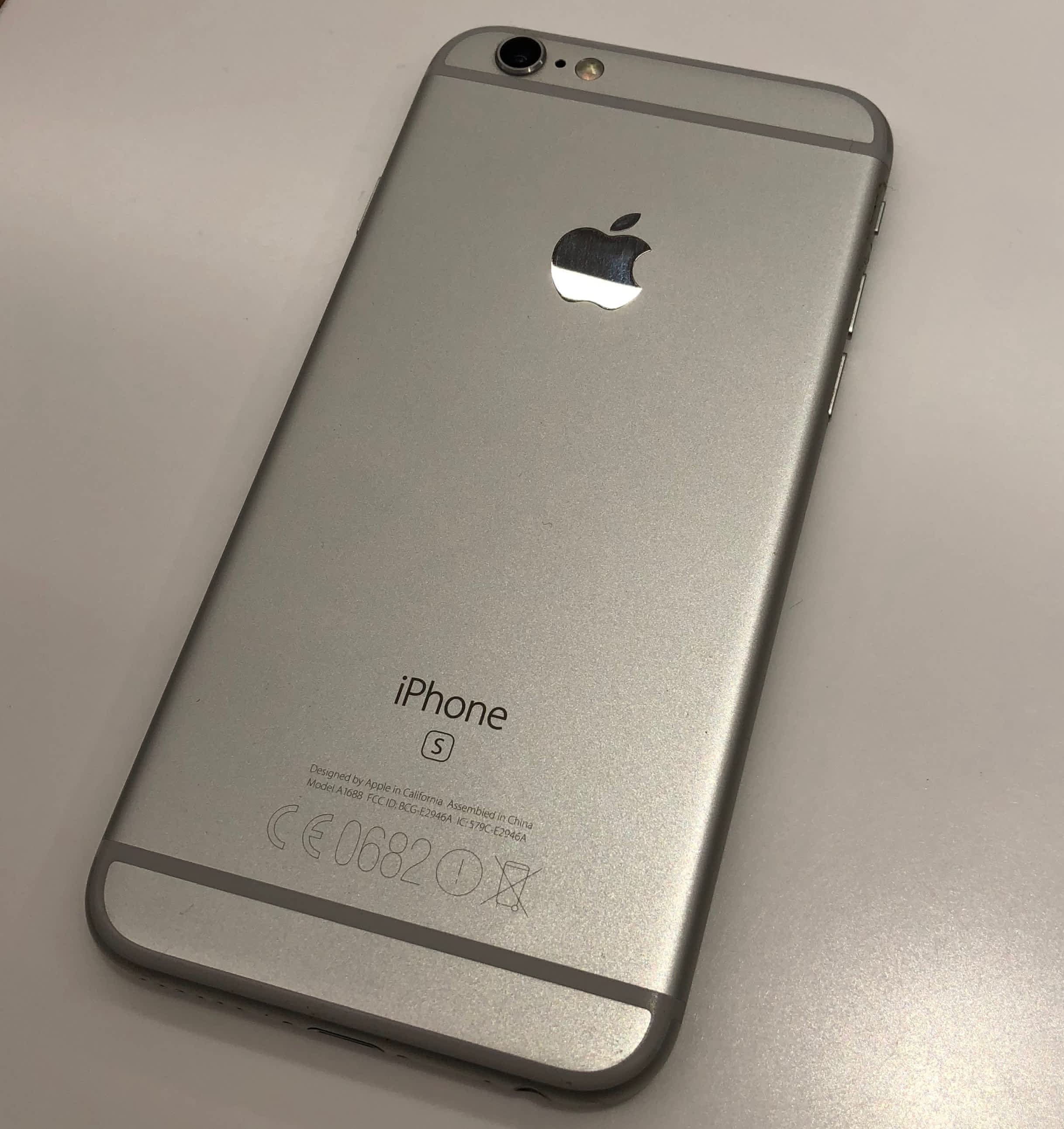 iPhone 6s Silver 64 GB auスマートフォン/携帯電話