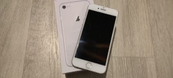 iPhone - iPhone8 silver 64GB の+dashaflash.com