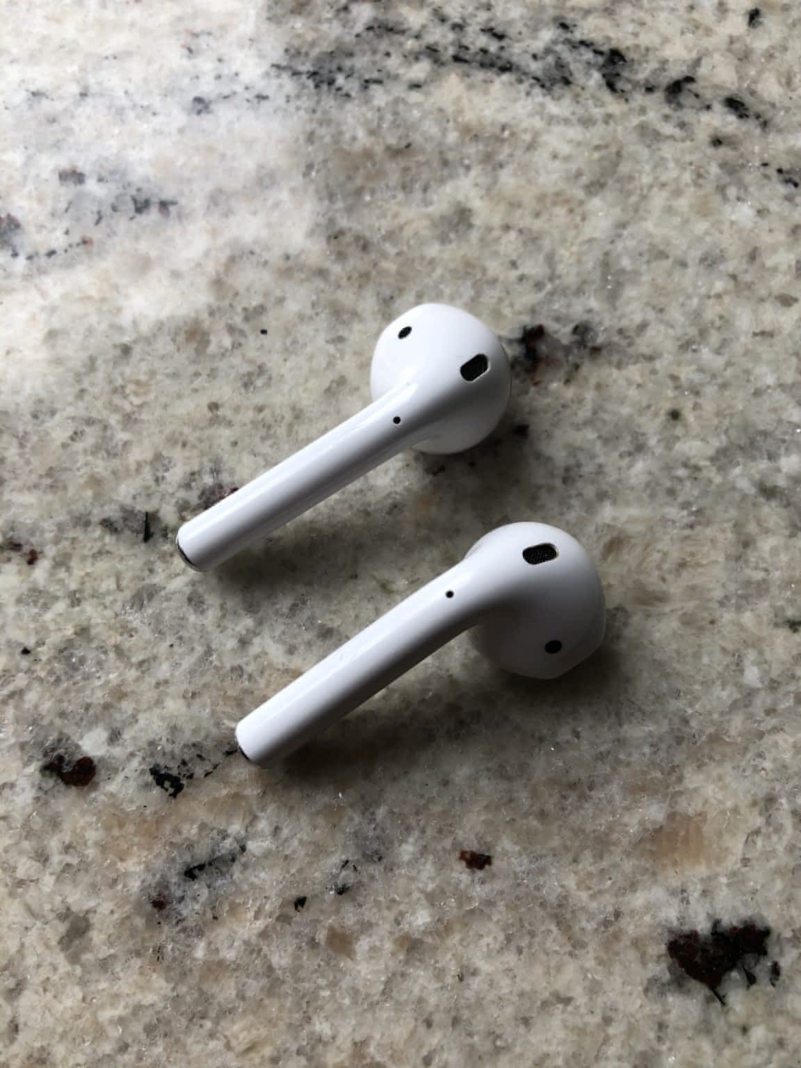 Apple airpods 1 обзор