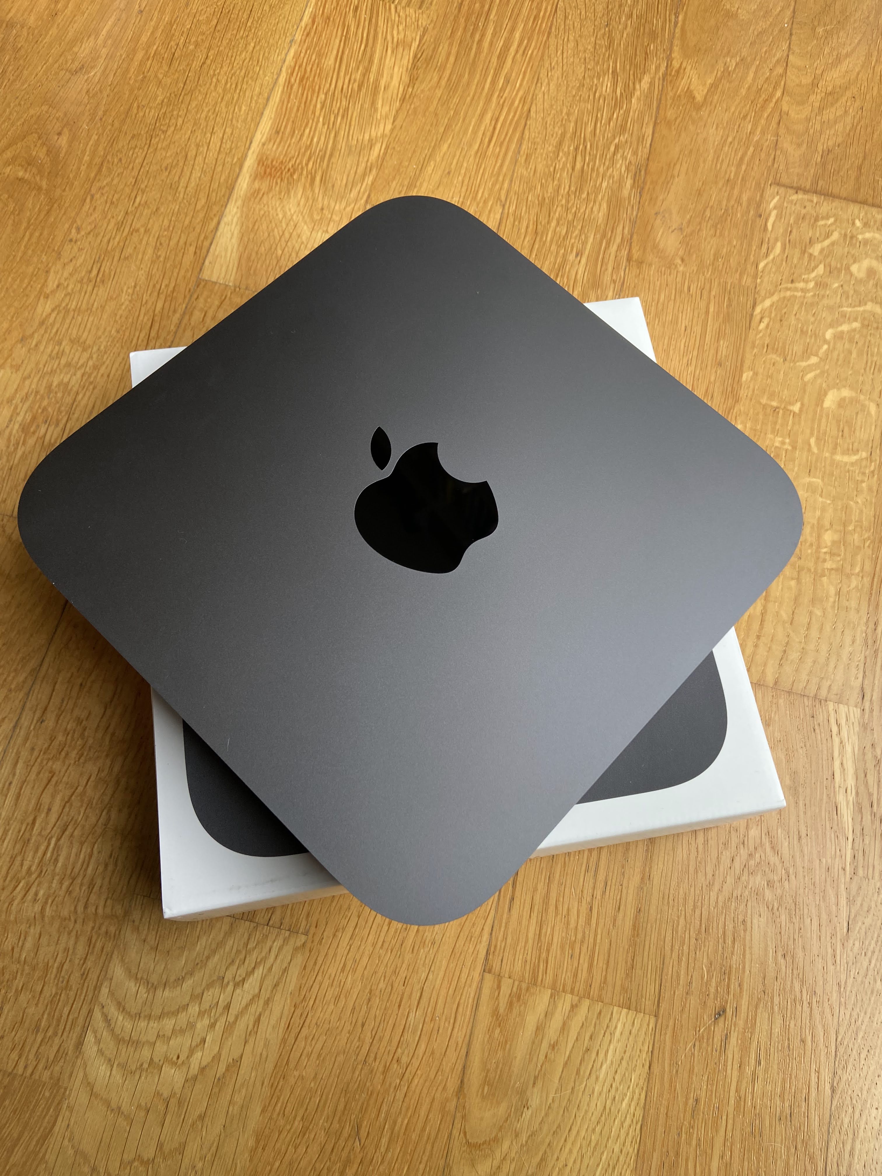 Mac Mini 2018: i5 3.0GHz 6-core,32GB RAM - Apple Bazar